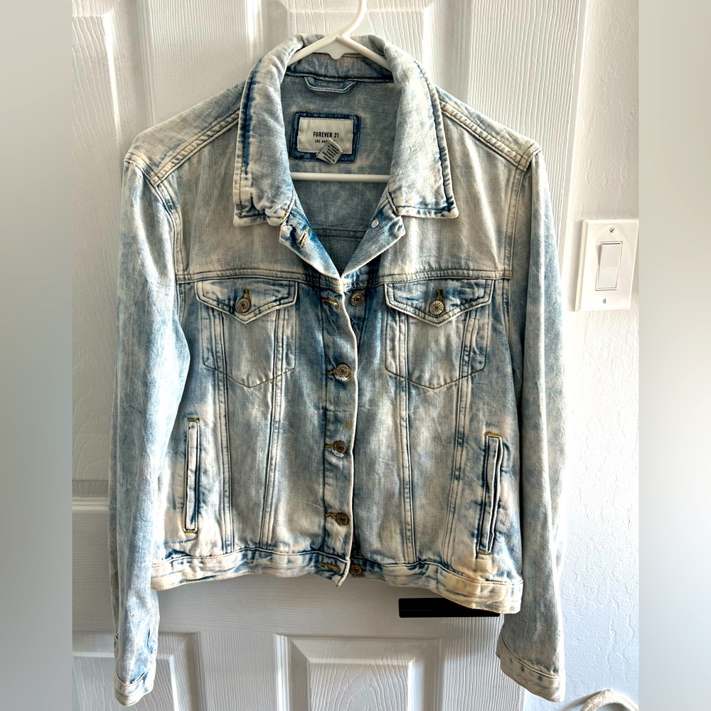 Forever 21 | Acid Wash Denim Jacket | size M
